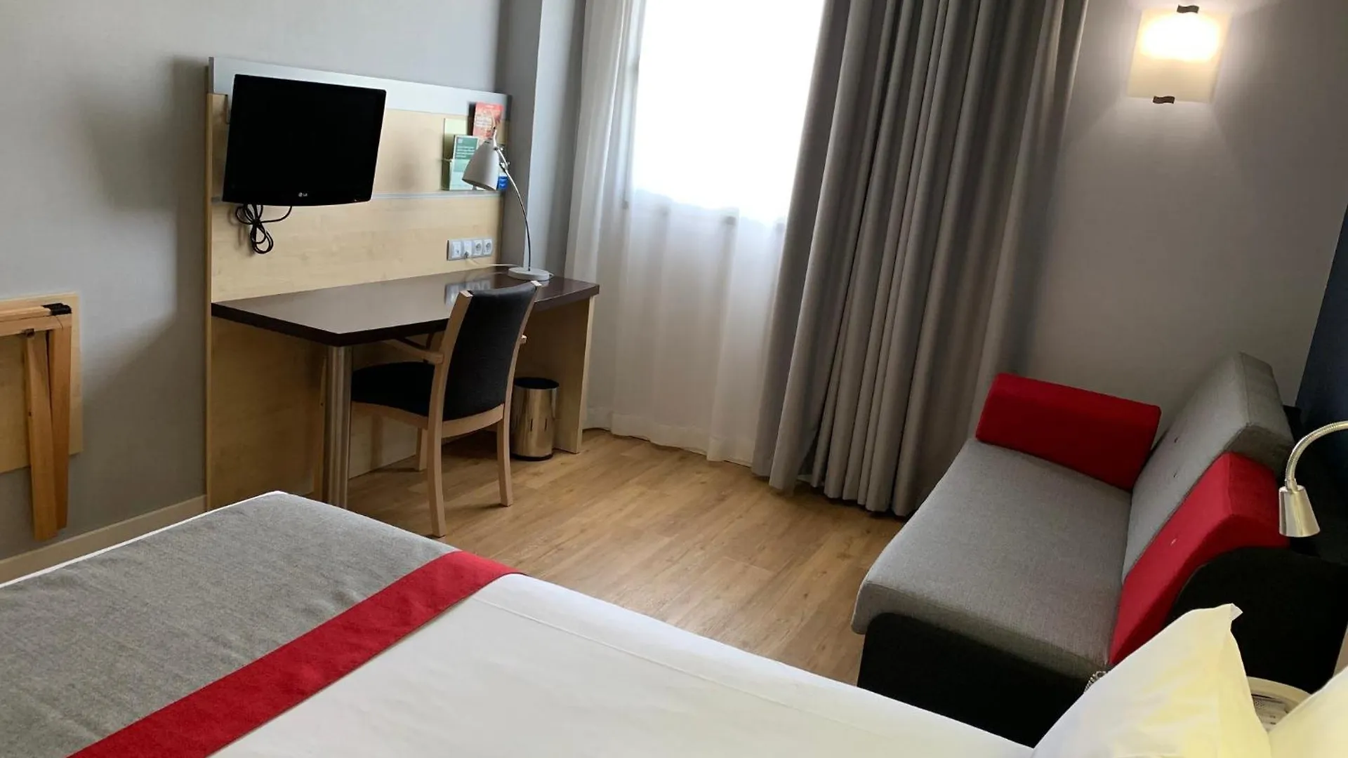 Holiday Inn Express Vitoria, An Ihg Hotel